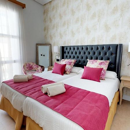 Hostal Boutique La Espanola Rota Bagian luar foto