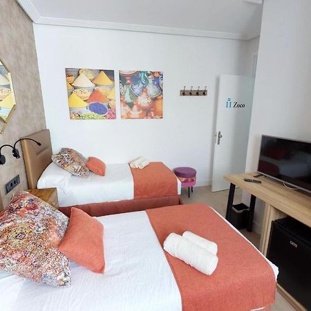 Hostal Boutique La Espanola Rota Bagian luar foto