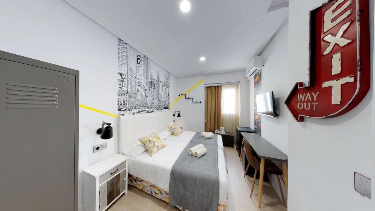 Hostal Boutique La Espanola Rota Bagian luar foto