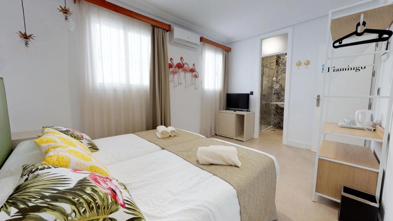 Hostal Boutique La Espanola Rota Bagian luar foto
