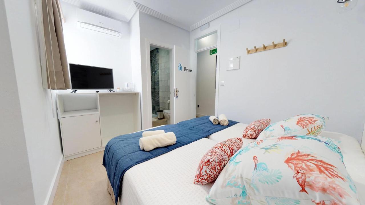 Hostal Boutique La Espanola Rota Bagian luar foto