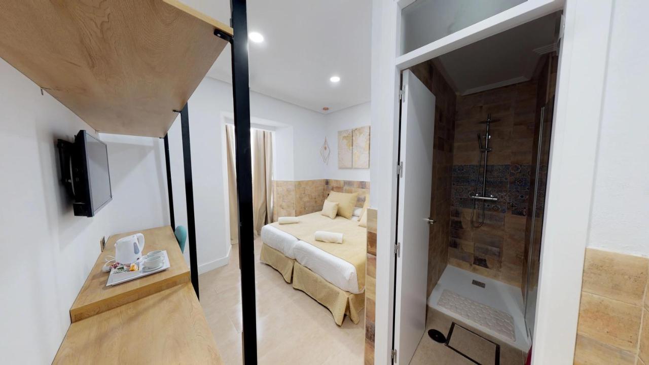 Hostal Boutique La Espanola Rota Bagian luar foto
