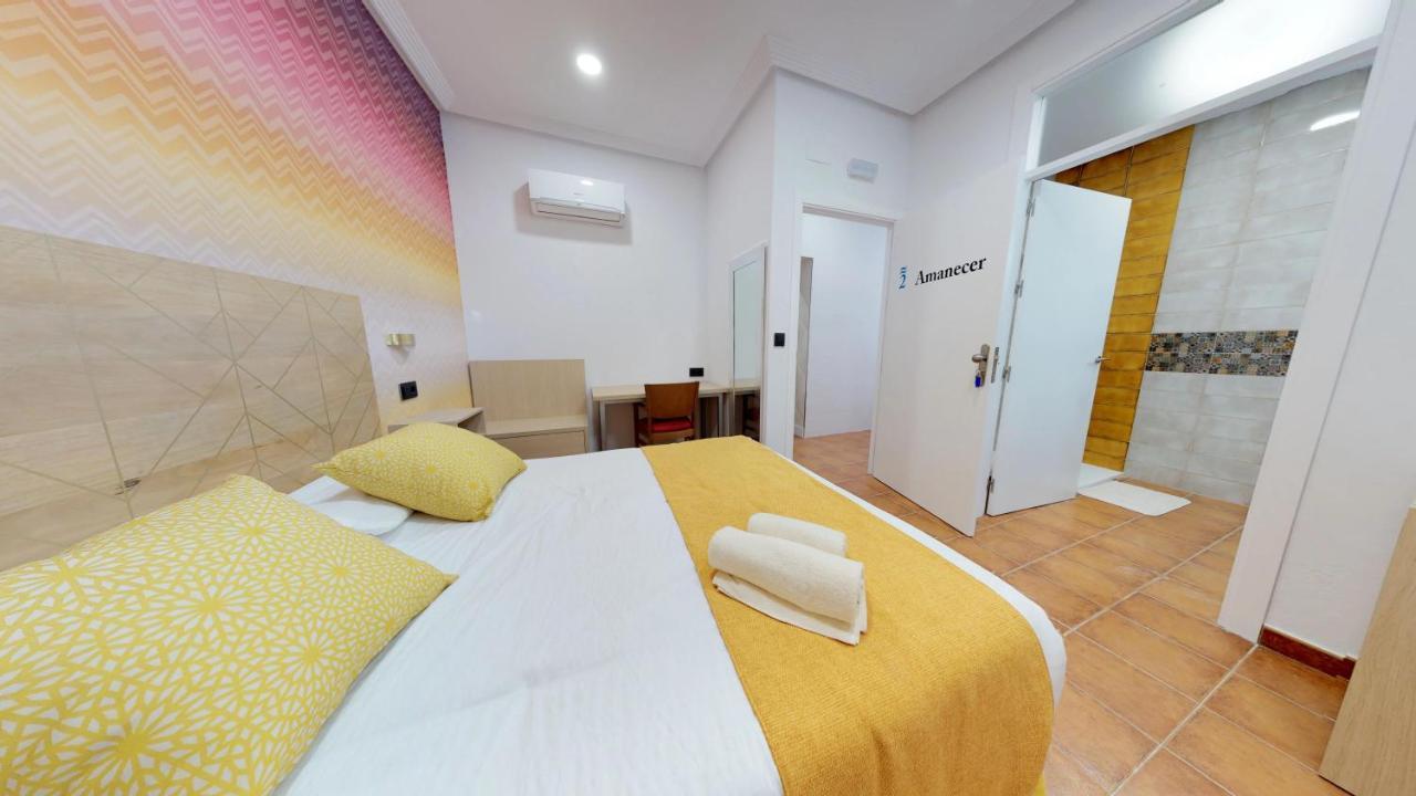 Hostal Boutique La Espanola Rota Bagian luar foto