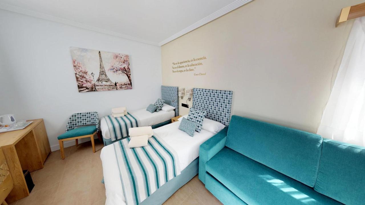 Hostal Boutique La Espanola Rota Bagian luar foto